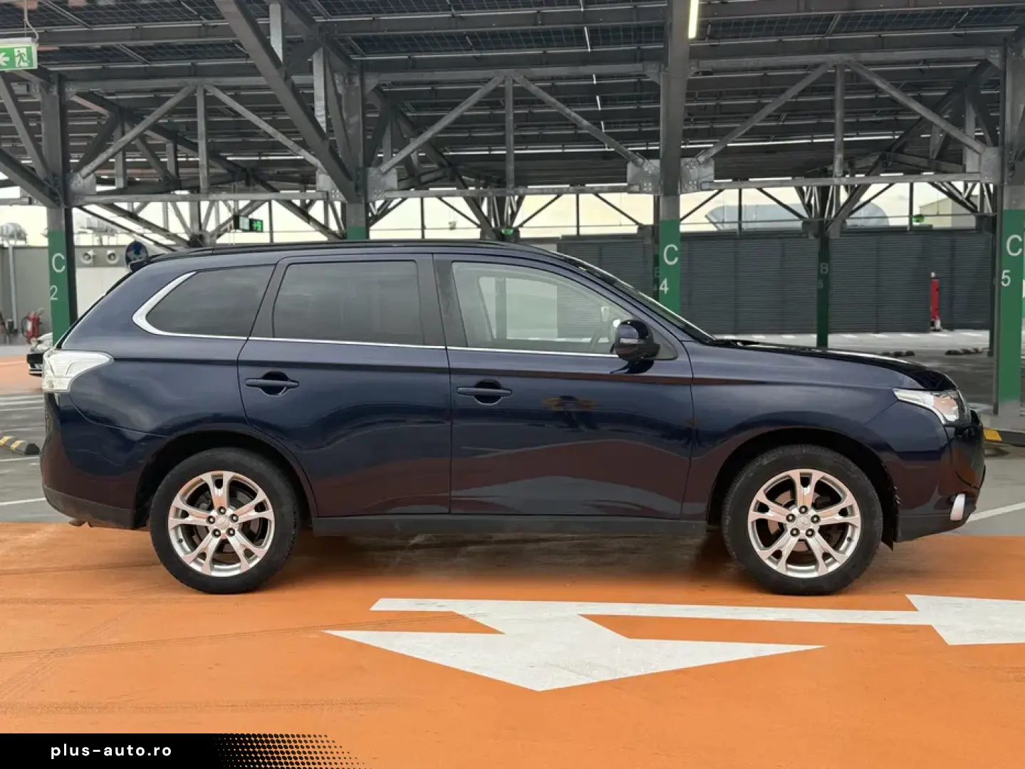 Mitsubishi Outlander 7 locuri 2015 NAVI DIESEL GARANTIE