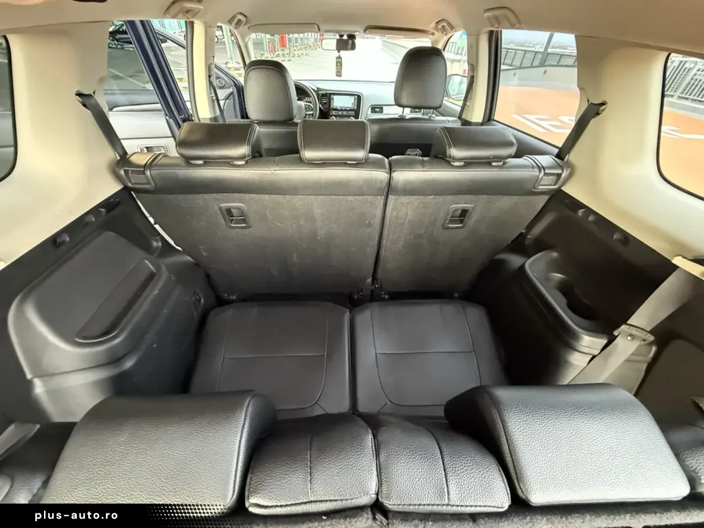 Mitsubishi Outlander 7 locuri 2015 NAVI DIESEL GARANTIE