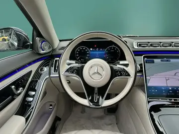 MERCEDES-BENZ Maybach S 580 4M HA-L FIRST-CL TV PANO KÜHLBOX