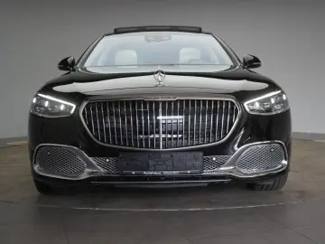 MERCEDES-BENZ S 680 Maybach 4Matic Distr Pano Chauff…