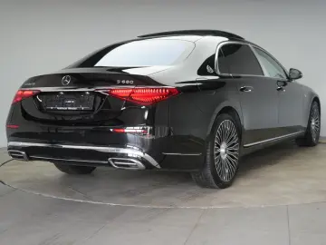 MERCEDES-BENZ S 680 Maybach 4Matic Distr Pano Chauff…