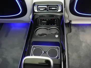 MERCEDES-BENZ S 680 Maybach 4Matic Distr Pano Chauff…