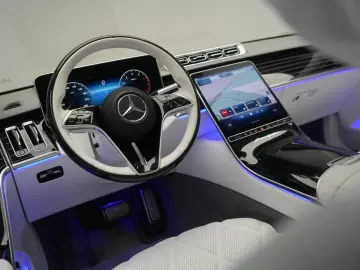 MERCEDES-BENZ S 680 Maybach 4Matic Distr Pano Chauff…