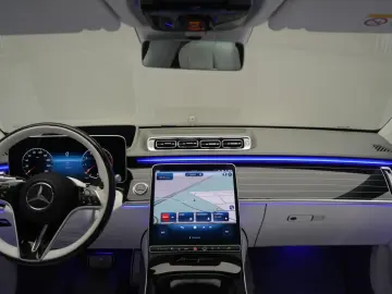 MERCEDES-BENZ S 680 Maybach 4Matic Distr Pano Chauff…