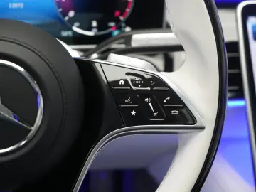 MERCEDES-BENZ S 680 Maybach 4Matic Distr Pano Chauff…