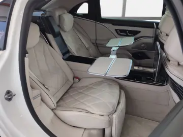 MERCEDES-BENZ  4M Maybach  elek.Fondtüren 4Sitzer NP270T€