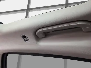 MERCEDES-BENZ  4M Maybach  elek.Fondtüren 4Sitzer NP270T€