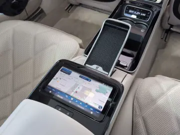 MERCEDES-BENZ  4M Maybach  elek.Fondtüren 4Sitzer NP270T€