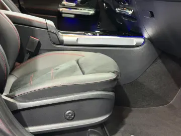 MERCEDES BENZ GLB 220 MHEW AMG