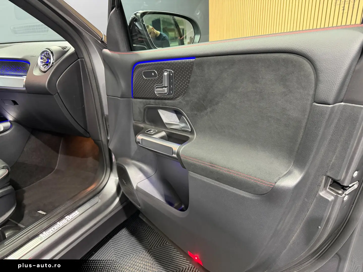 MERCEDES BENZ GLB 220 MHEW AMG