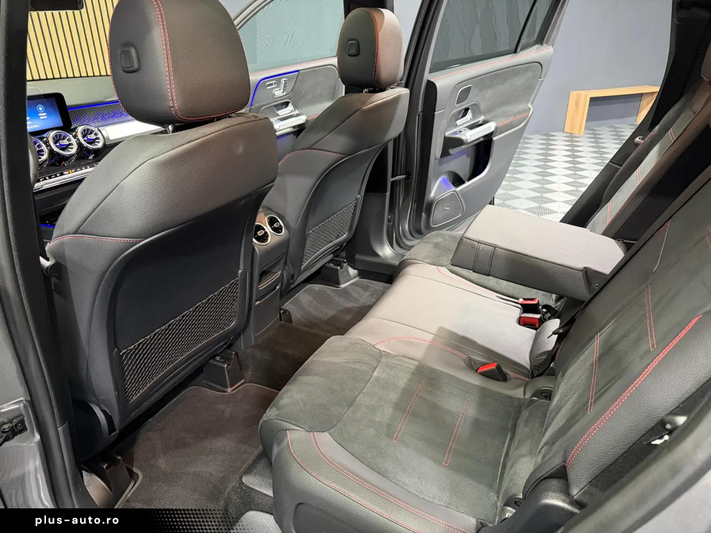 MERCEDES BENZ GLB 220 MHEW AMG