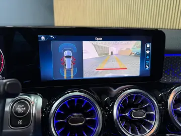 MERCEDES BENZ GLB 220 MHEW AMG