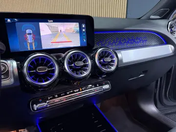 MERCEDES BENZ GLB 220 MHEW AMG