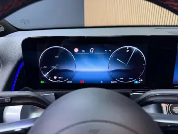 MERCEDES BENZ GLB 220 MHEW AMG