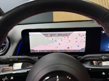 MERCEDES BENZ GLB 220 MHEW AMG