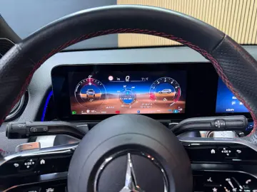 MERCEDES BENZ GLB 220 MHEW AMG