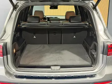 MERCEDES BENZ GLB 220 MHEW AMG