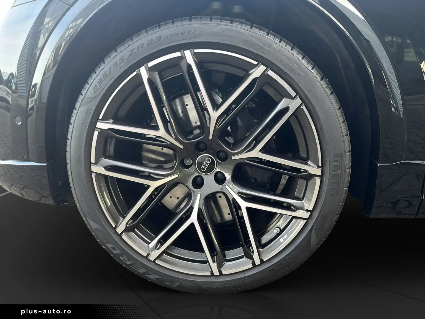 AUDI RSQ8 441 KW MATRIX STANDH AHK PANO B&O