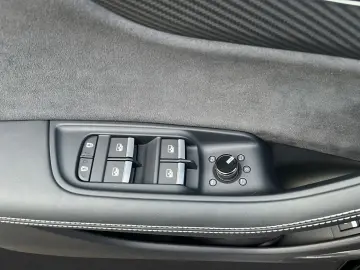 AUDI RSQ8 441 KW MATRIX STANDH AHK PANO B&O