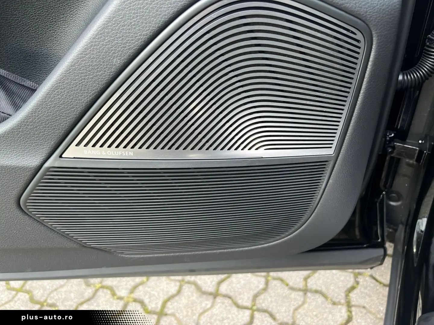 AUDI RSQ8 441 KW MATRIX STANDH AHK PANO B&O