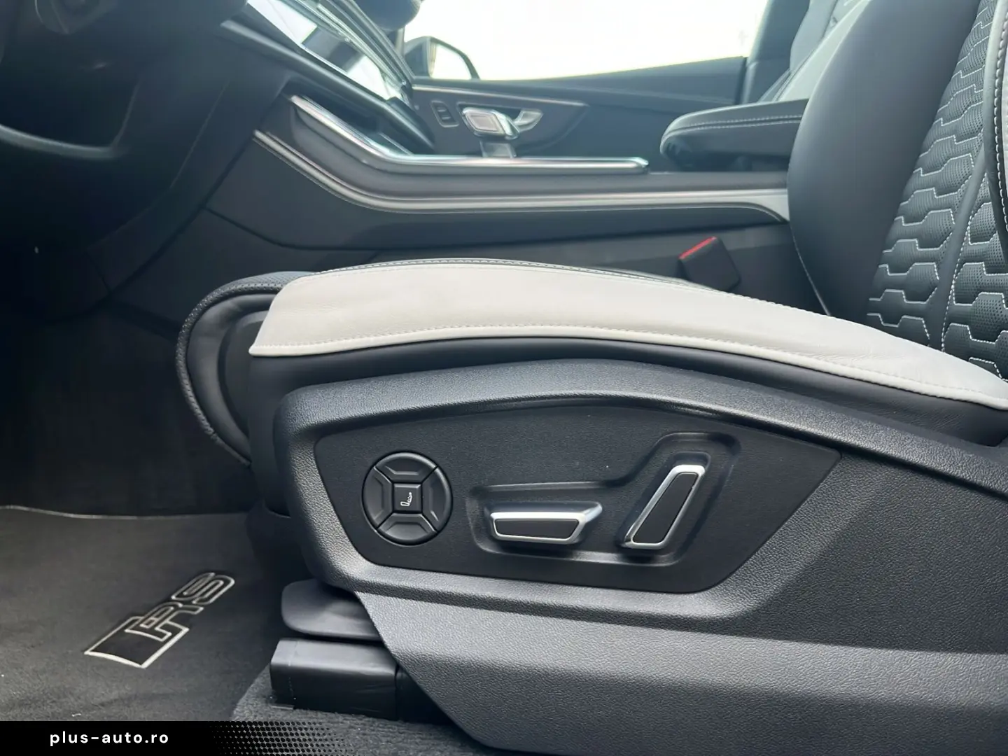 AUDI RSQ8 441 KW MATRIX STANDH AHK PANO B&O
