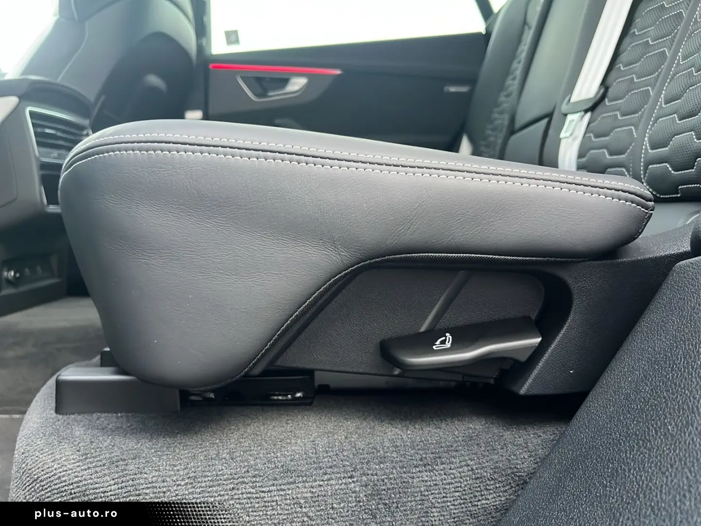 AUDI RSQ8 441 KW MATRIX STANDH AHK PANO B&O