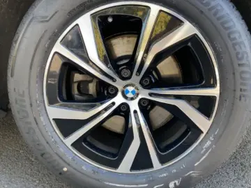 BMW X5 xDr 40d StandHZG Pano AHK Luftfed. Navi Leder