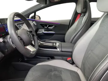 MERCEDES-BENZ EQE 350 AMG AMG MBUX Burm Night Fahrassist HUD
