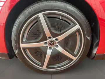 MERCEDES-BENZ EQE 350 AMG AMG MBUX Burm Night Fahrassist HUD