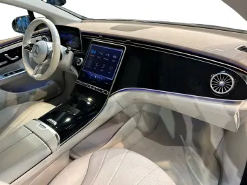 MERCEDES-BENZ EQE 300 MBUX AHK Wide Cam LED Navi AUT…