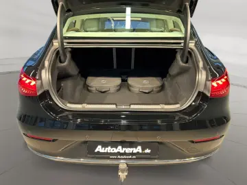 MERCEDES-BENZ EQE 300 MBUX AHK Wide Cam LED Navi AUT…