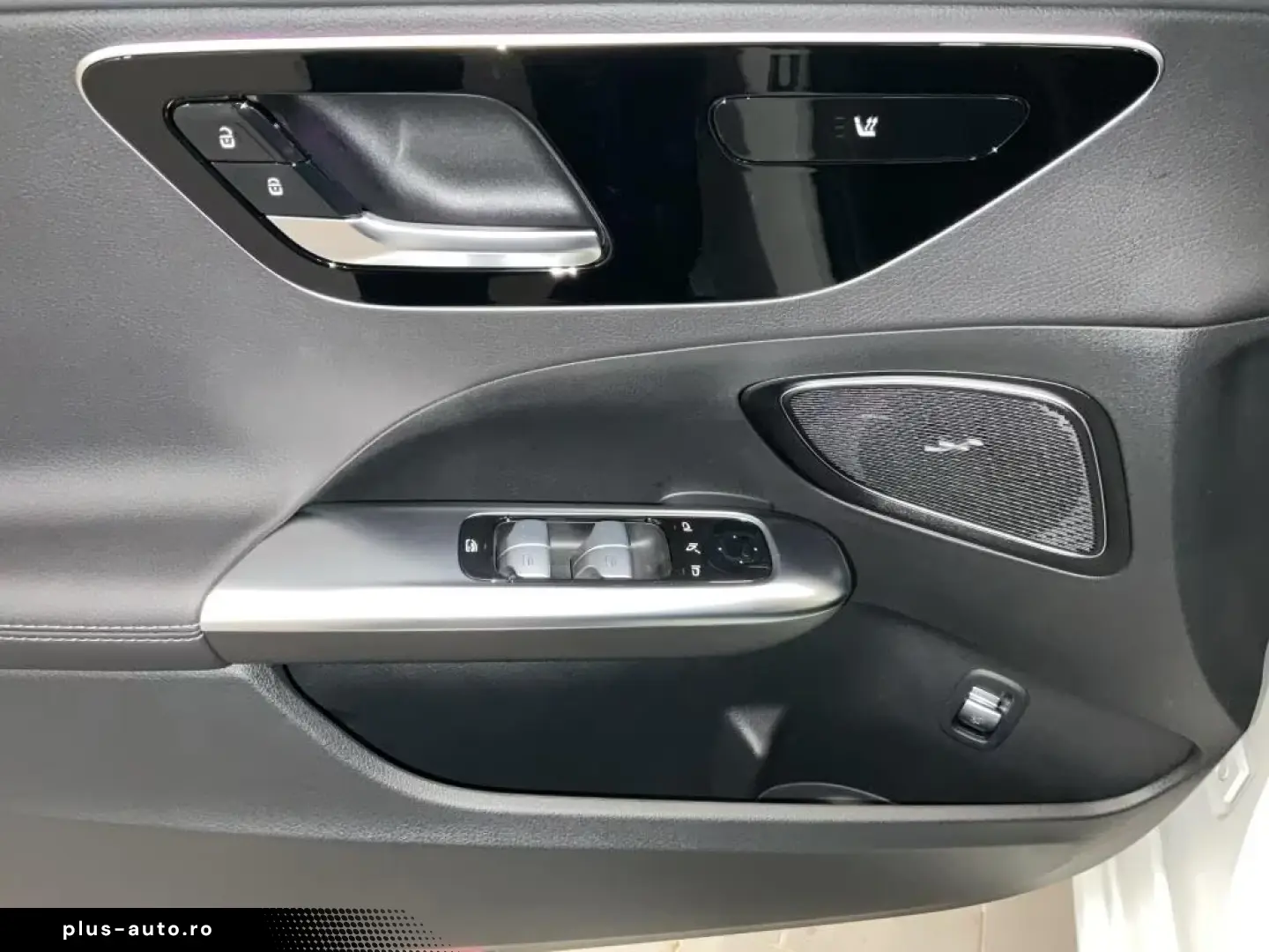 Mercedes-Benz C 200 AVANTGARDE DISTRONIC 4x