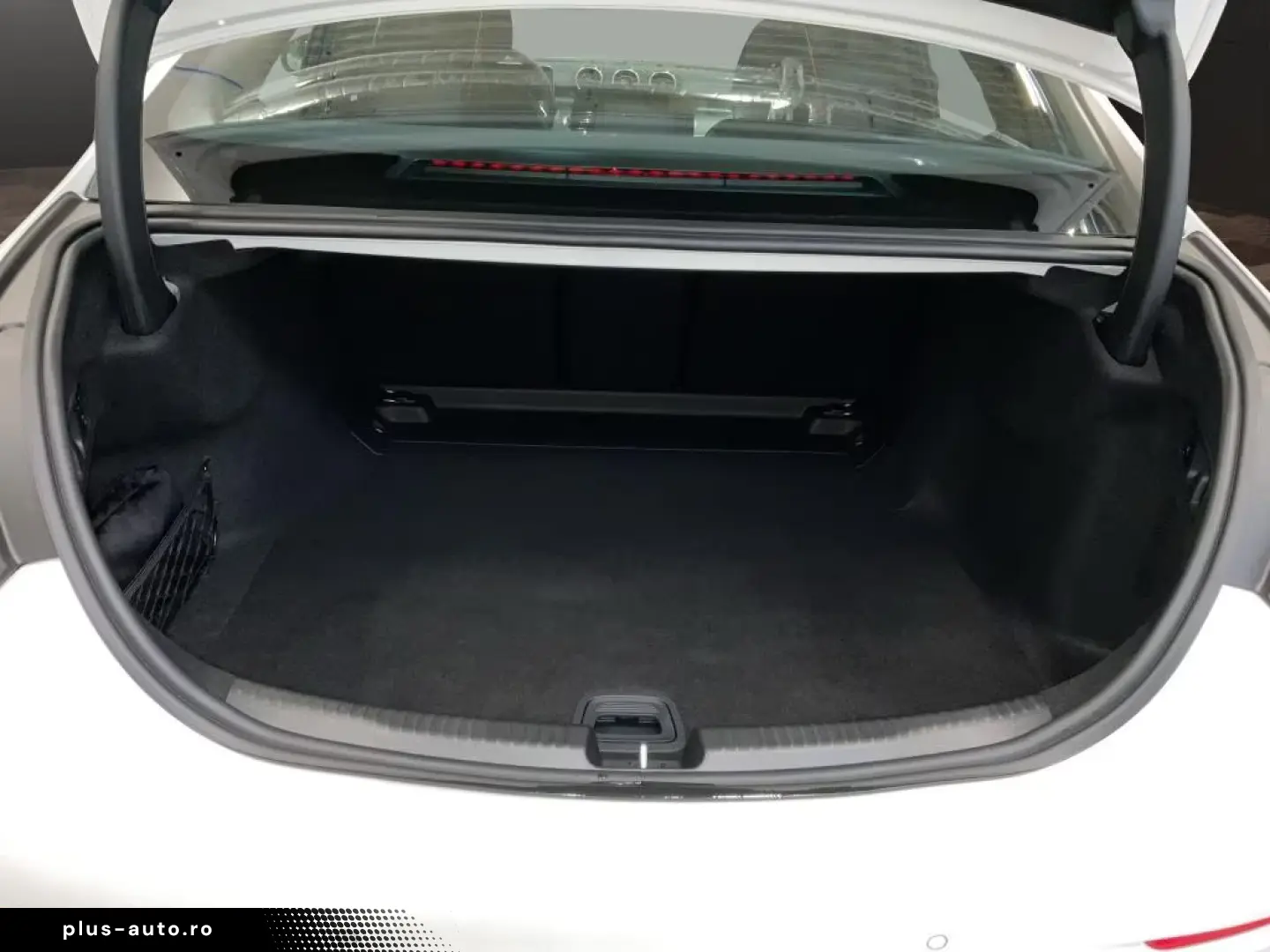 Mercedes-Benz C 200 AVANTGARDE DISTRONIC 4x