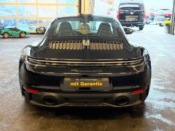 PORSCHE 911 Carrera  GTS  Mwst  erst 2249 km  Led  Bose