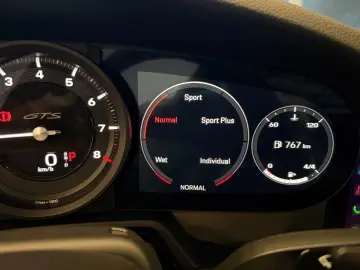 PORSCHE 911 Carrera  GTS  Mwst  erst 2249 km  Led  Bose