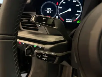 PORSCHE 911 Carrera  GTS  Mwst  erst 2249 km  Led  Bose