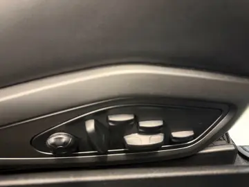 PORSCHE 911 Carrera  GTS  Mwst  erst 2249 km  Led  Bose