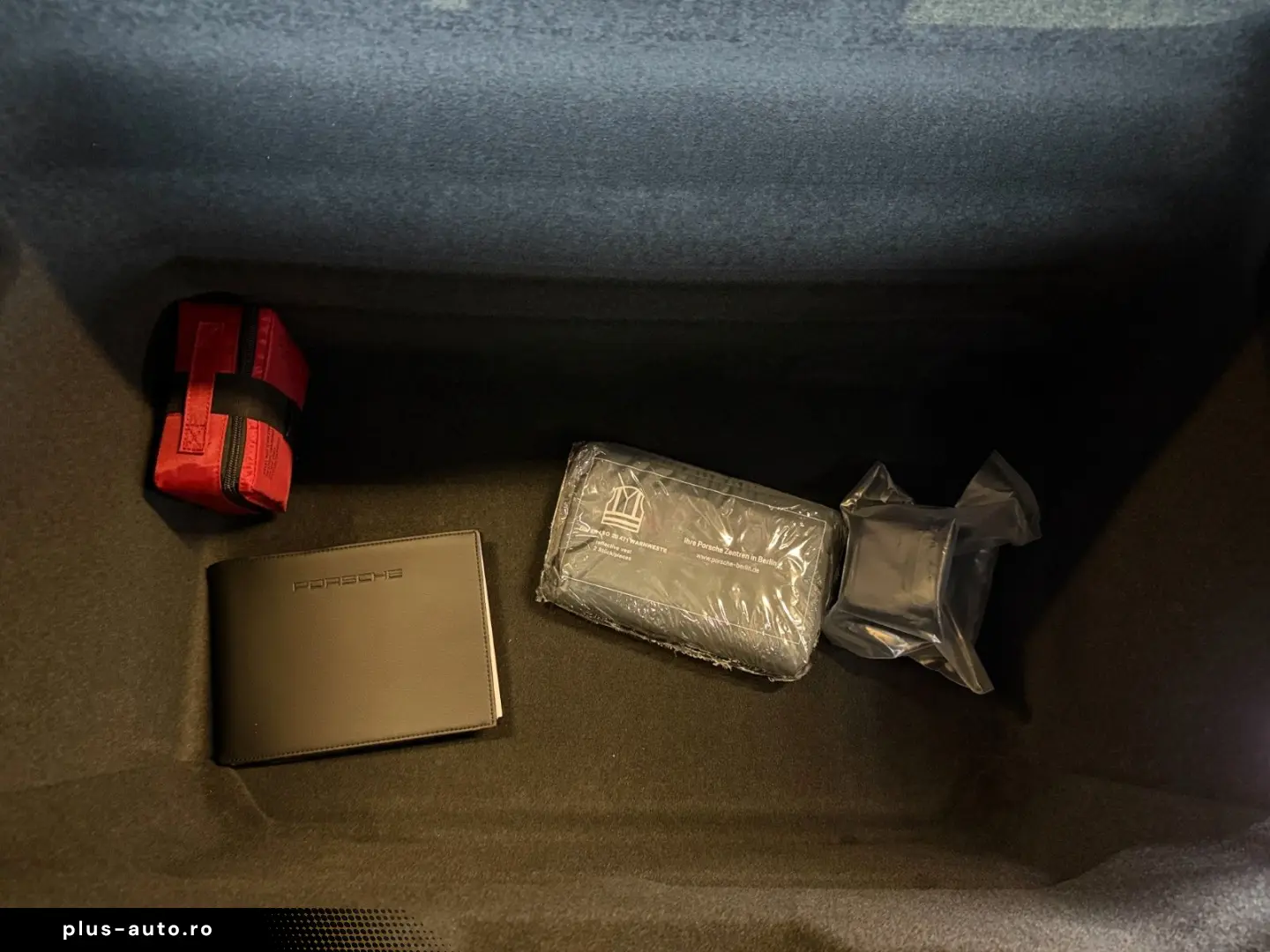 PORSCHE 911 Carrera  GTS  Mwst  erst 2249 km  Led  Bose