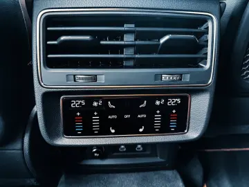 AUDI RSQ8 4.0 TFSI quattro ABT POWER R  CARBON KAMERA