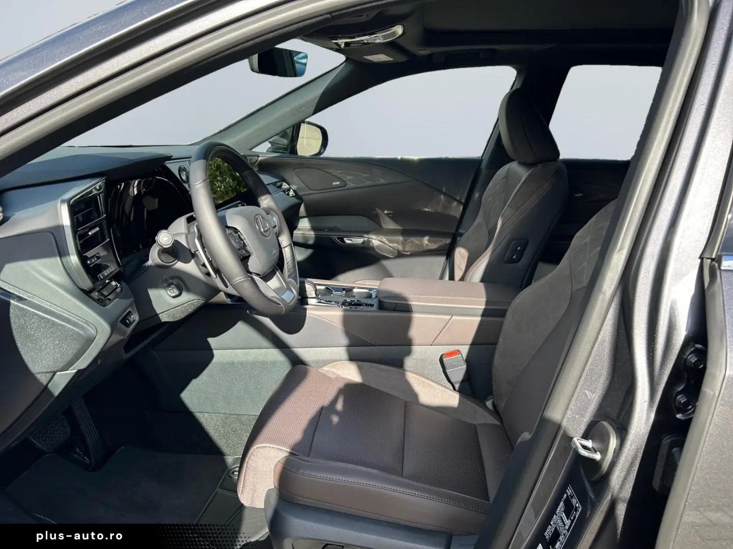 Lexus RX 450h   2 5 l E-CVT  4x4 Plug-in LUXURY