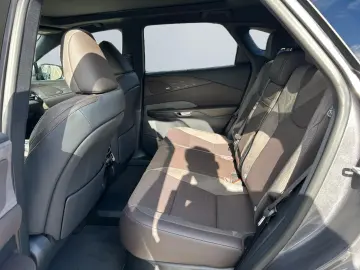 Lexus RX 450h   2 5 l E-CVT  4x4 Plug-in LUXURY