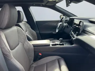 Lexus RX 450h   2 5 l E-CVT  4x4 Plug-in LUXURY