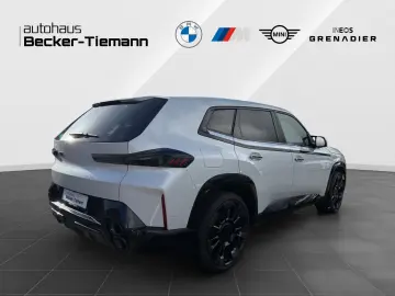 BMW XM 50e MASSAGE KLIMASITZE AHK 360  KAMERA B&W SO