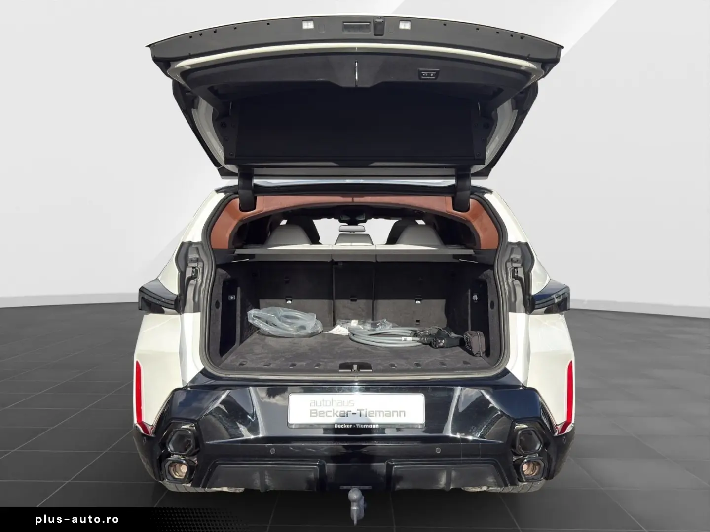 BMW XM 50e MASSAGE KLIMASITZE AHK 360  KAMERA B&W SO