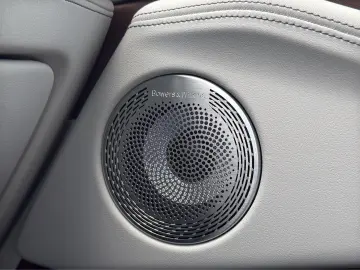 BMW XM 50e MASSAGE KLIMASITZE AHK 360  KAMERA B&W SO