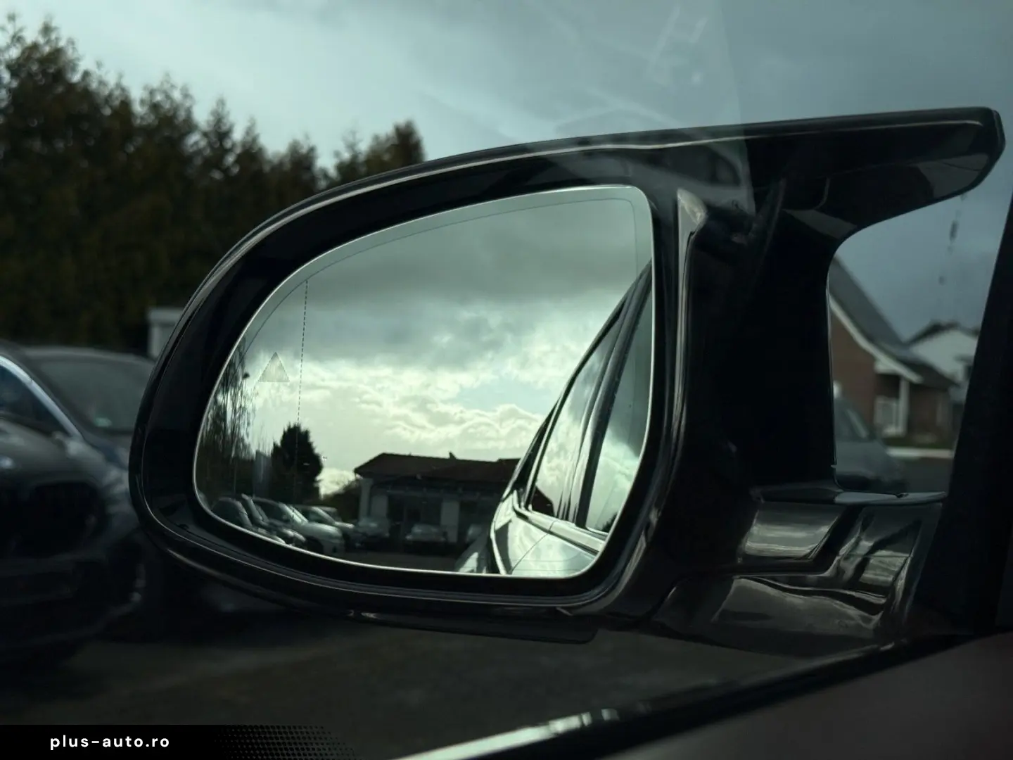 BMW XM 50e MASSAGE KLIMASITZE AHK 360  KAMERA B&W SO