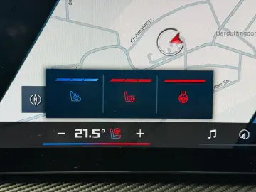 BMW XM 50e MASSAGE KLIMASITZE AHK 360  KAMERA B&W SO