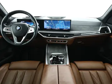 BMW X7 xDrive 40d  LED PDC AHK Standhz ACC