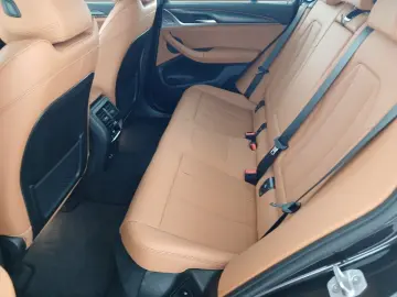 BMW X4 xDrive20d M Sport Standheizung Navi AHK HiFi