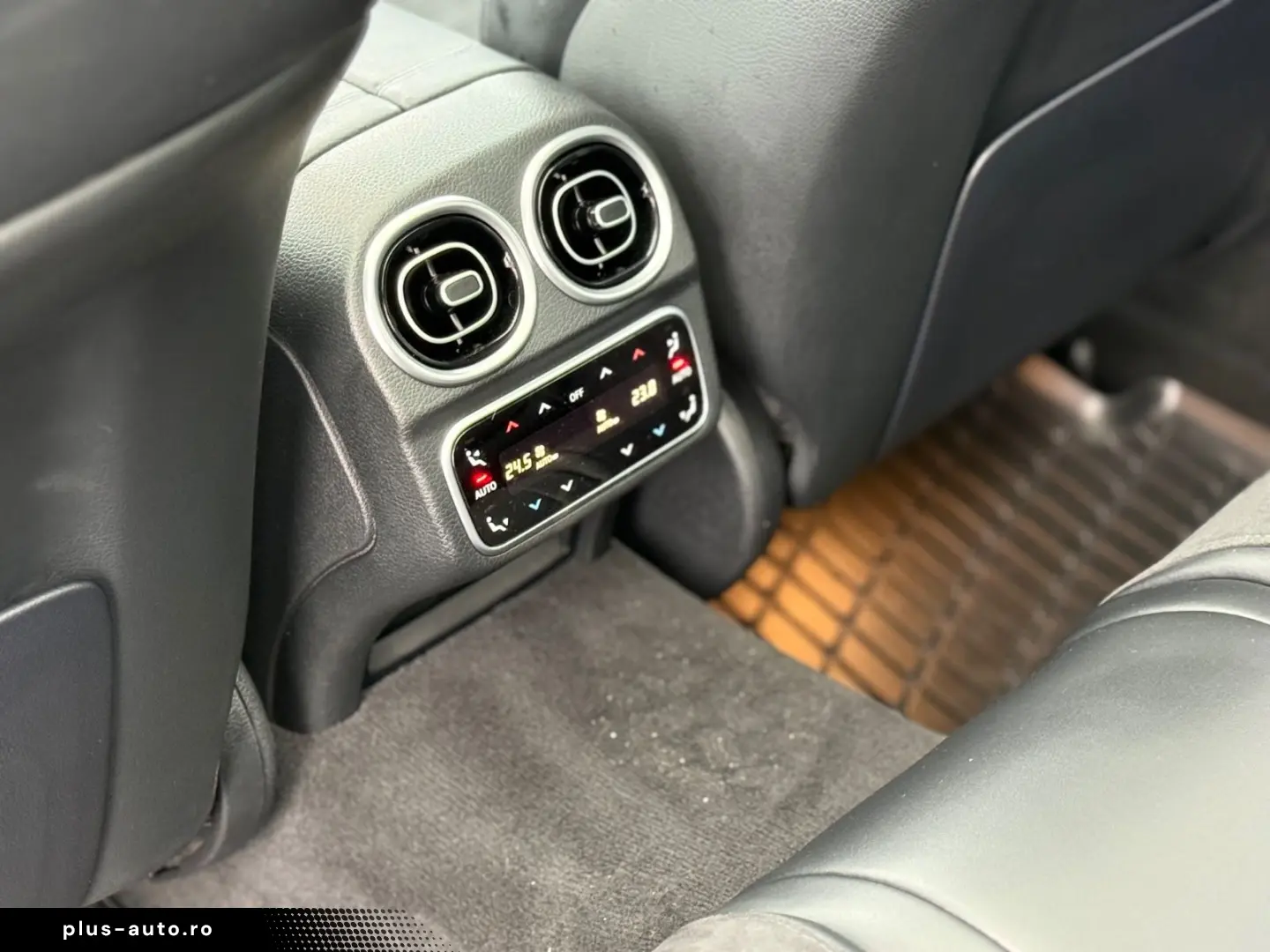 MERCEDES-BENZ C 200 4Matic  AMG PREMIUM  Pano  HeadUP 360